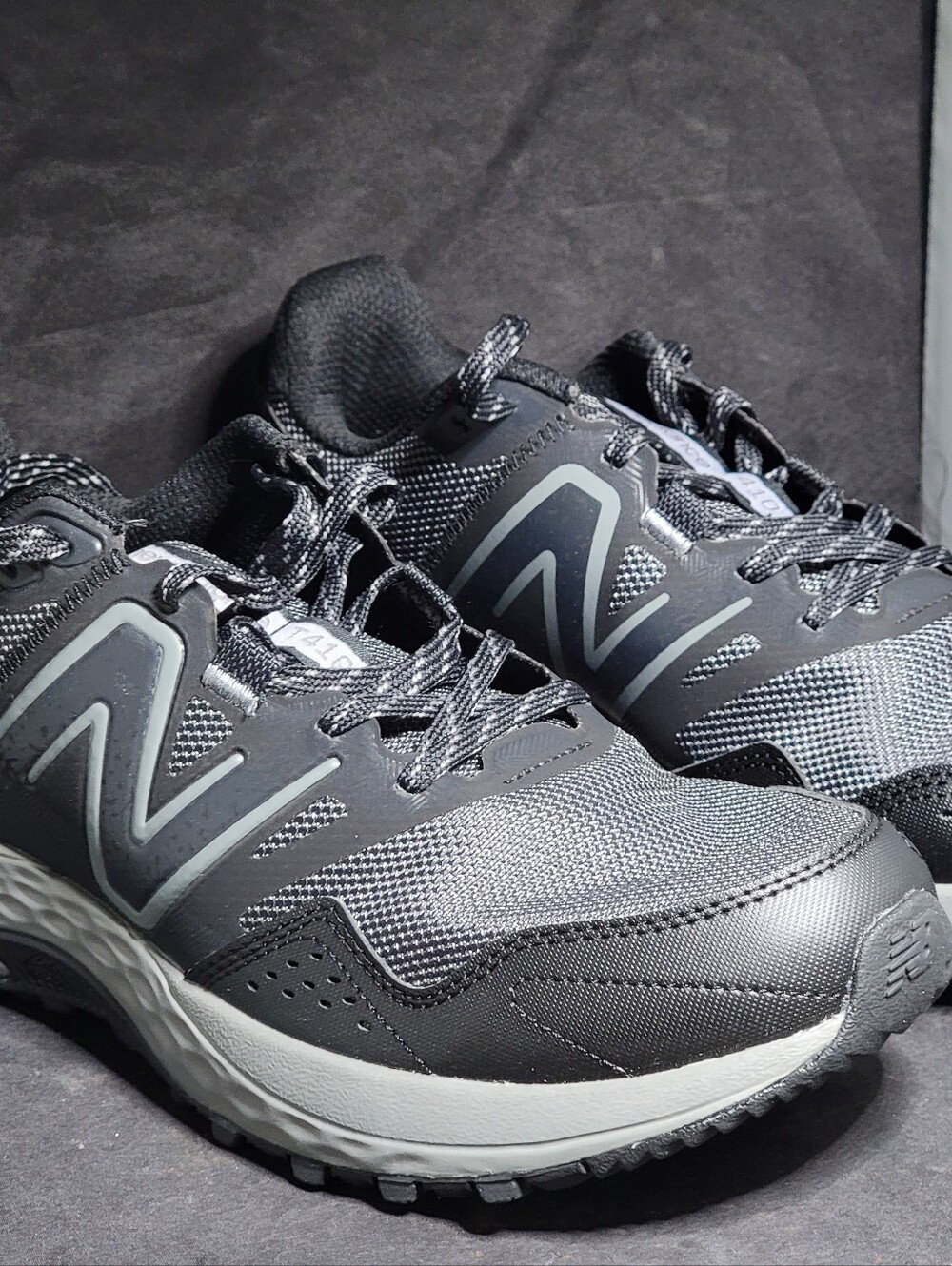 New Balance 410 V8 Trail Running Shoes Gray Black Men's Size 9.5 D MT410LB8...